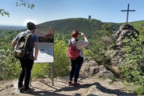 2-Hour Private Hiking Tour Helenental Castles Hike from Vienna