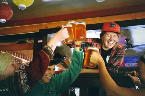Nightlife of Vienna (Fun, Food, Drinks & Party) - Private tour with a local
