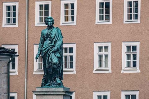 Mozart Statue