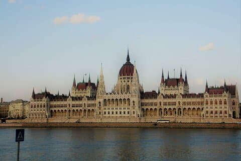 Daytrip to Budapest from Vienna - Private (Transfers & HD Licenced Guide)