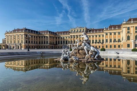 Admission Schönbrunn Palace & Wine Tasting