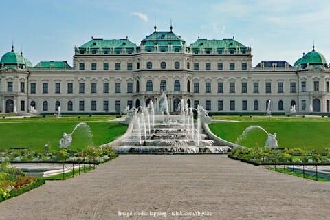 Vienna 2.5-hour Tour with Belvedere Palace & Gardens