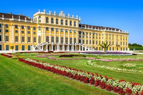 Vienna: Skip-the-Line Schönbrunn Palace & Gardens Tour