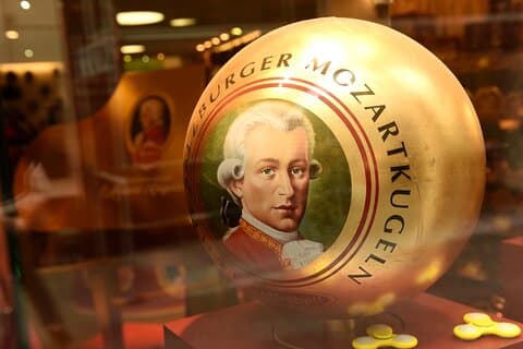 Meet Mozart in Salzburg on Private Tour with Concert Tickets