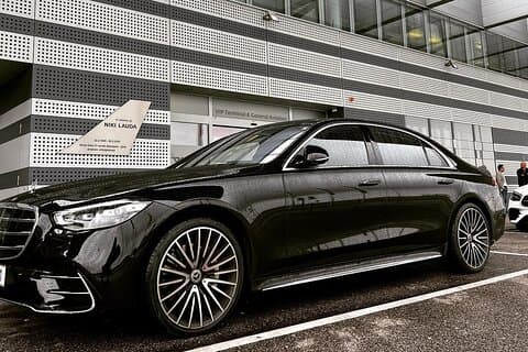 Vienna City One Way Private Transfer to Vienna Airport Schwechat