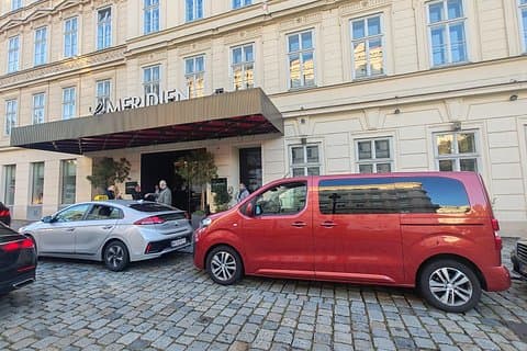 One Way Private Transfer from Vienna to Munich