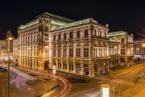 Vienna: Private Walking Tour with Local Guide