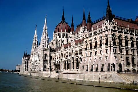 Vienna Private Tour to Budapest
