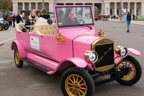 Let’s Explore Vienna in the Most Comfortable and Stylish Way.