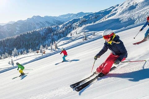 Salzburg Airport to Saalbach Hinterglemm private ski transfer