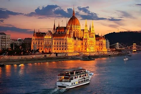Bratislava Budapest day trip with cruise