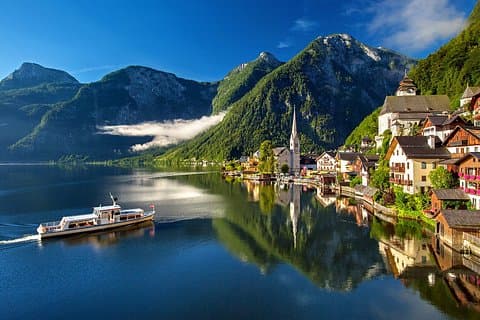 Private Hallstatt Tour from Salzburg - Lakes & Mountains