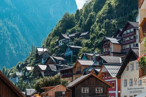Salzburg & Hallstatt: The Smart Route Private Tour (Driver+Guide)