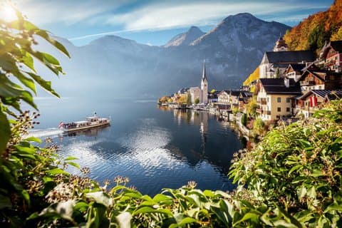 From Vienna: Mountains, Hallsttat & Salzburg Day Tour