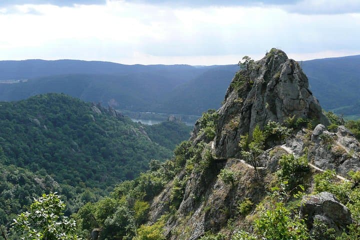 4-Hour Private Alpine Hiking Tour 'In the footsteps of king Lionheart'