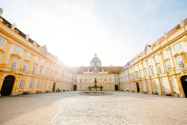 Melk Abbey (c) VIENNA SIGHTSEEING TOURS/Bernhard Luck