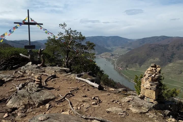 2-hour Private Alpine Hiking Tour on Seekopf Mountain, Wachau Valley from Vienna