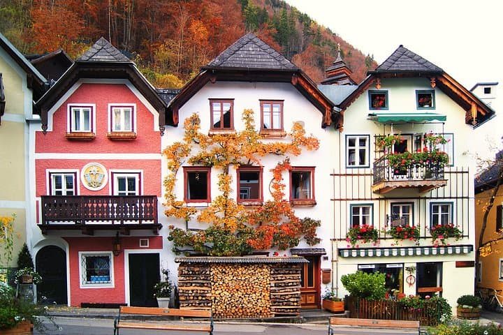 Hallstatt & Ort Castle, Alpine Lakes Guided Day Trip.