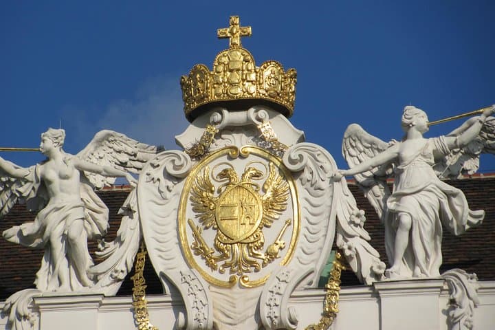 The „Holy Roman Empires Crown“ is mote than thousand years old!
