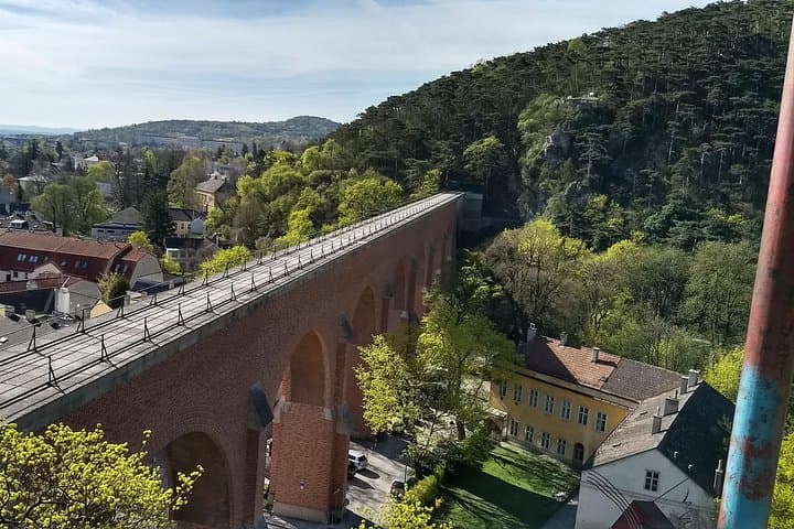 2-Hour Private Hiking Tour on Kalenderberg Mountain to Meet History from Vienna