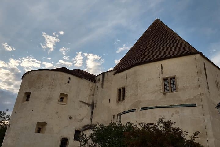 2-Hour Private Hiking Tour to Experience Nature and Culture at Goettweig Abbey