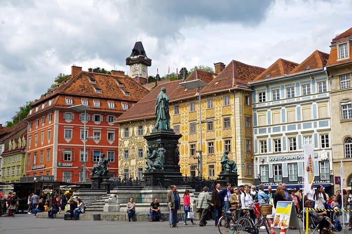 Reach Graz city stress-free