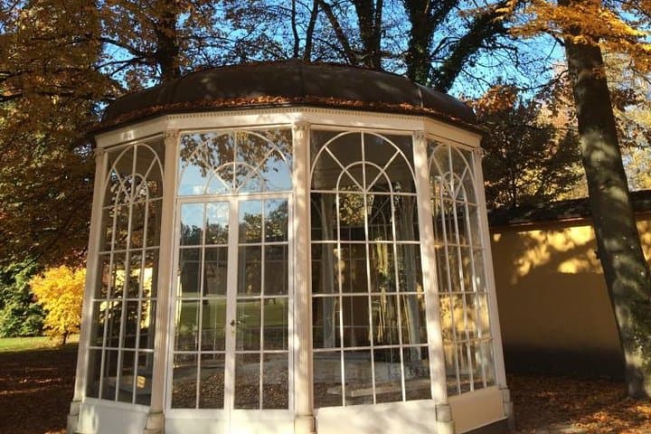 the gazebo at Hellbrunn palace - 16 going on 17.