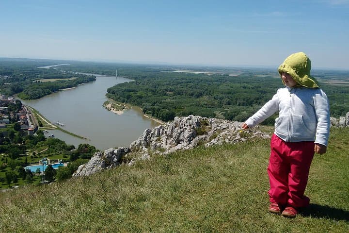 2-Hour Private Hiking Tour to Meet History at Braunsberg Mountain from Vienna