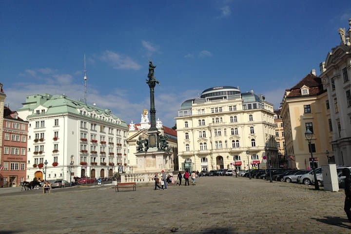 eBike Vienna 90min guided tour - use ebike for the whole day