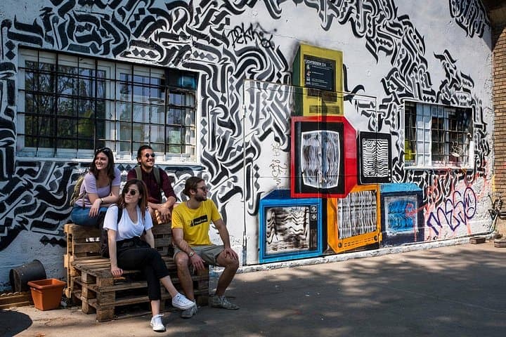 Street Art Tour in Vienna