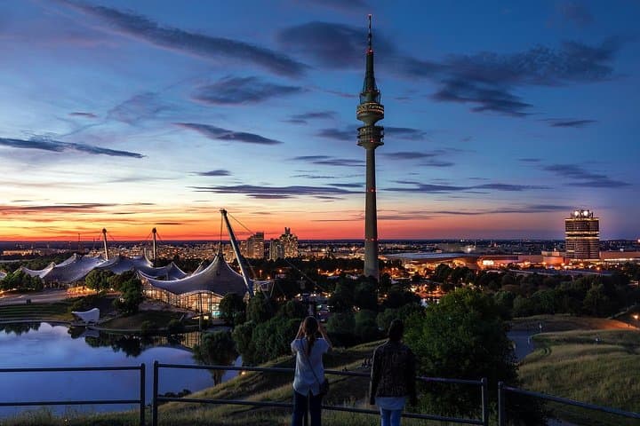 Private Transfer from Salzburg to Munich with 2 hours for sightseeing