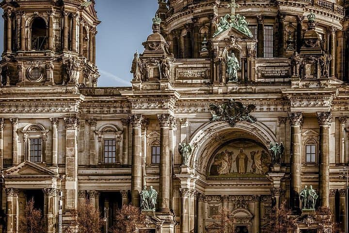 Private Transfer from Vienna to Berlin with 2 hours for sightseeing