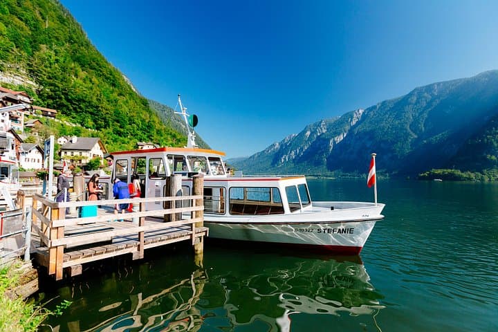 Beautiful view of Hallstatt (c) VIENNA SIGHTSEEING TOURS/Bernhard Luck