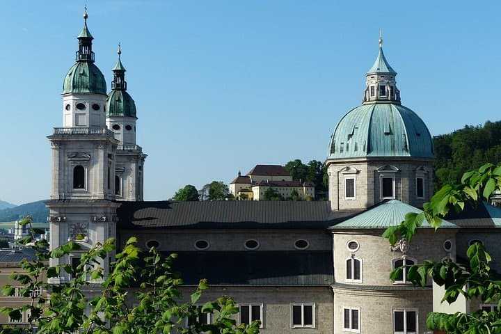 Discover Salzburg: Old Town Highlights Tour
