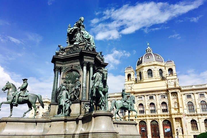 Maria-Theresien-Platz