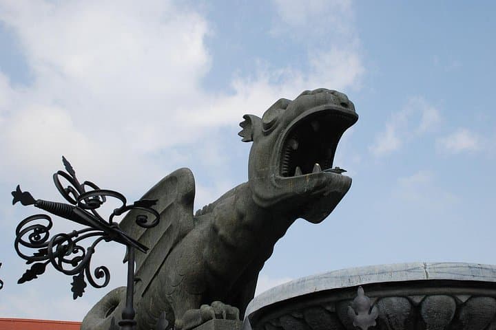 Klagenfurt Old Town Essentials – Lindwurm, Cathedral & Landhaus