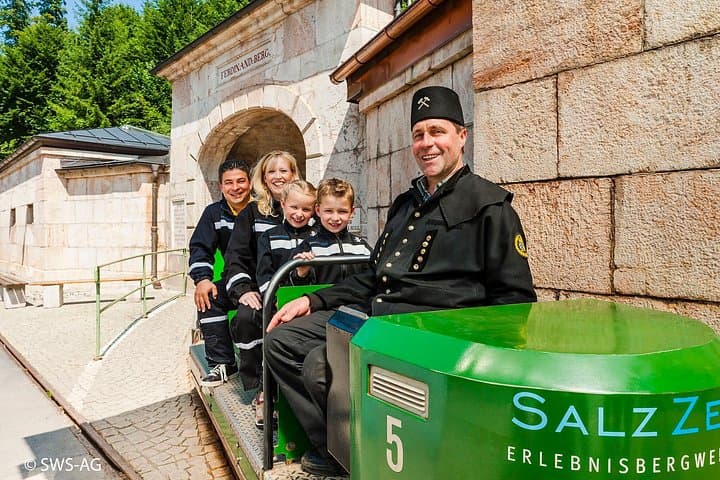 Salzburg Super Saver: Original Sound of Music and Salt Mines Day Trip
