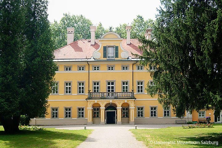 Original Sound of Music Tour Salzburg With Schnitzel and Noodle