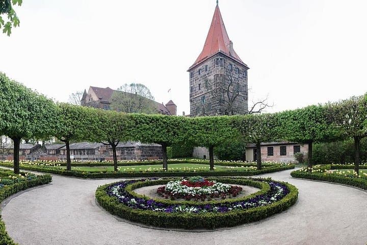 Private Vienna to Nuremberg Transfer with Sightseeing Stops