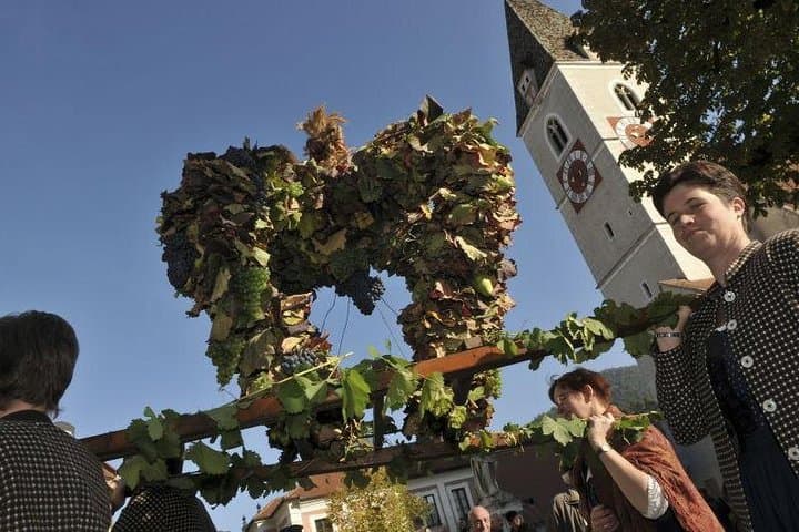 Harvest festival in Spitz
