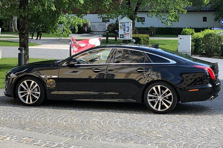our limousine - Jaguar XJ