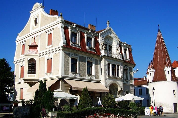 Discover Krems Old Town: Medieval Sights, Heritage & Wine Culture