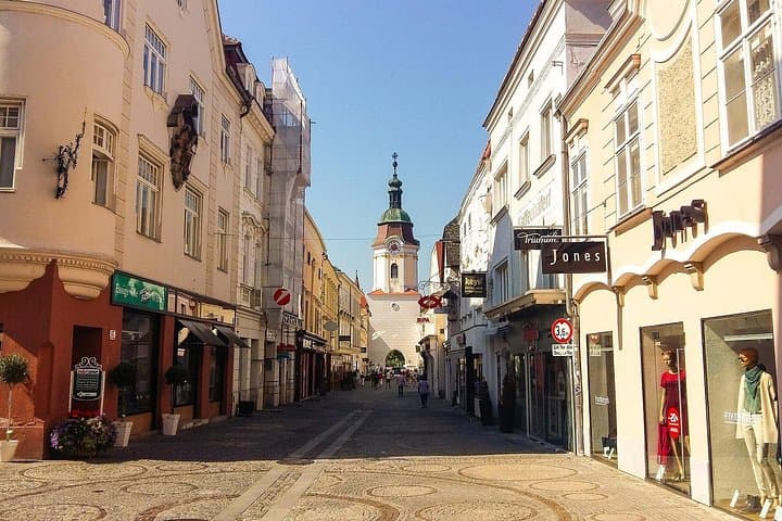 Discover Krems Old Town: Medieval Sights, Heritage & Wine Culture
