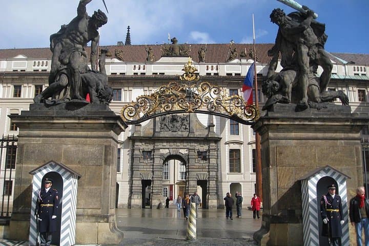 Full-Day Private Trip from Vienna to Prague