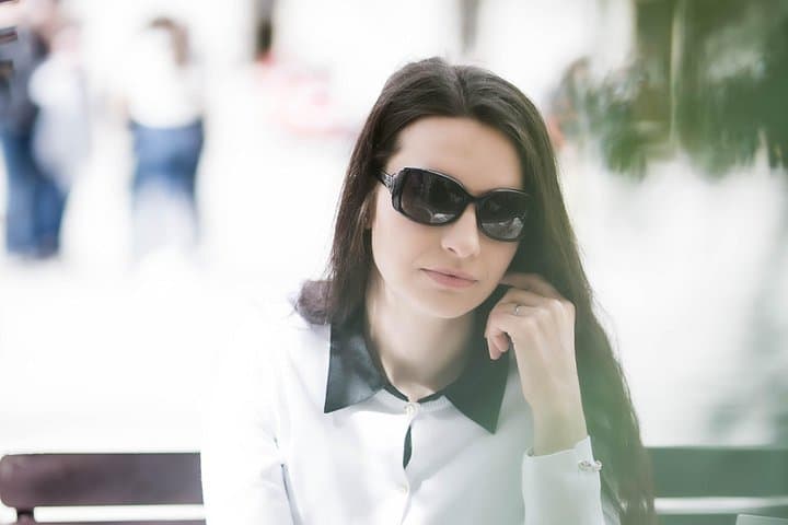 Take Stunning Photos of Yourself While Walking Vienna