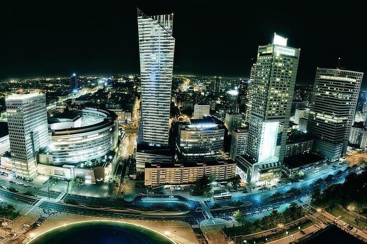 Private Transfer from Vienna to Warsaw with 2h of Sightseeing