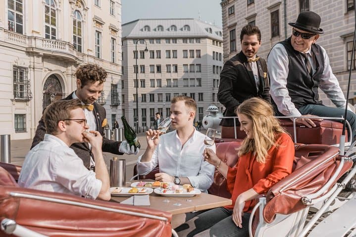 Vienna Horse-Drawn Carriage Ride with Sparkling Wine and Food