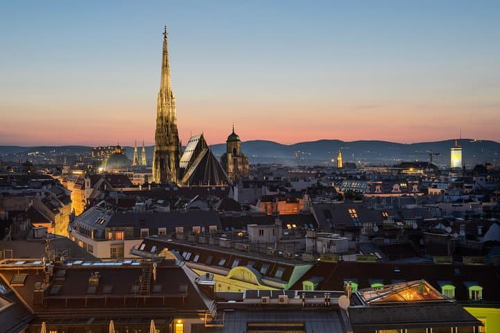 Private Vienna Night Lights & Landmarks Tour