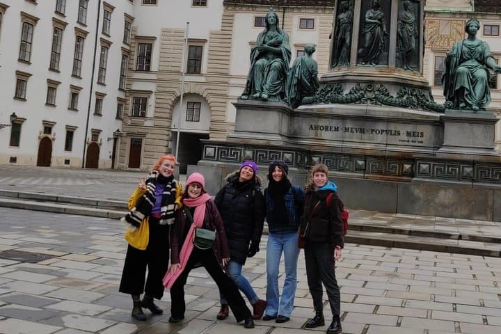 The girls' fun day out in a Vienna walking tour with Questo