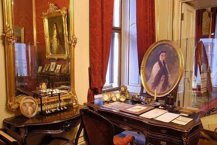 Hofburg Imperial Palace and Sisi Museum Skip the line tour